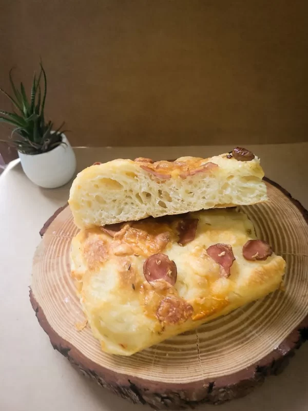 Foccacia – Calabresa & Muçarela
